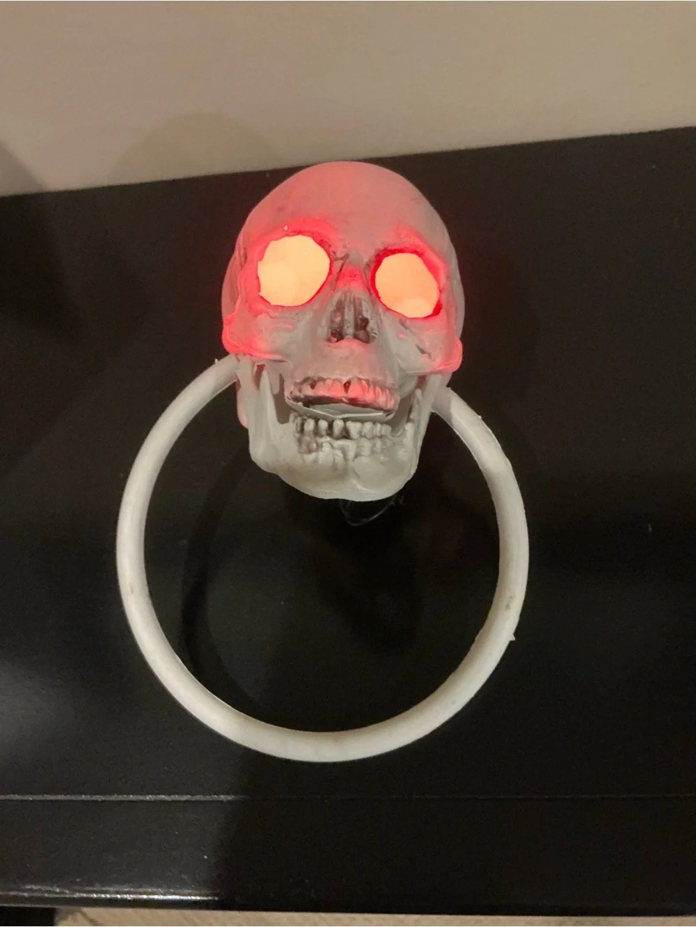 NWT Boxed Lights and Sound Halloween Skull Door Knocker 💀